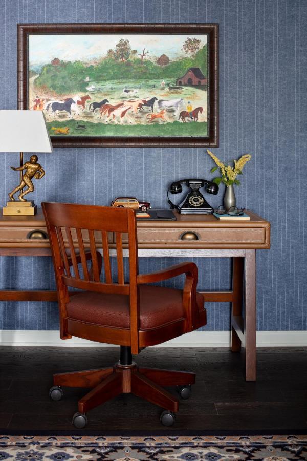 Graduate King Suite